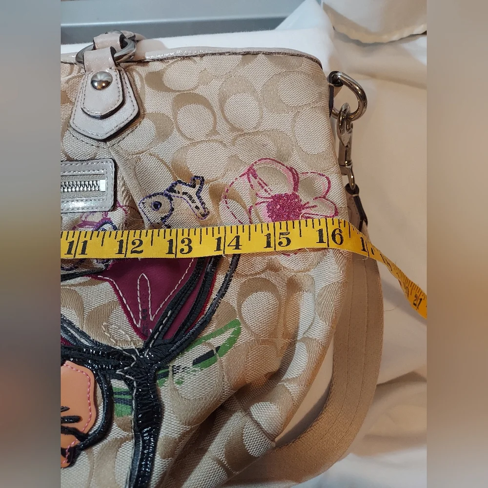 Coach Poppy Petal Signature Highlight Shoulder Bag GUC - Picture 9 of 13